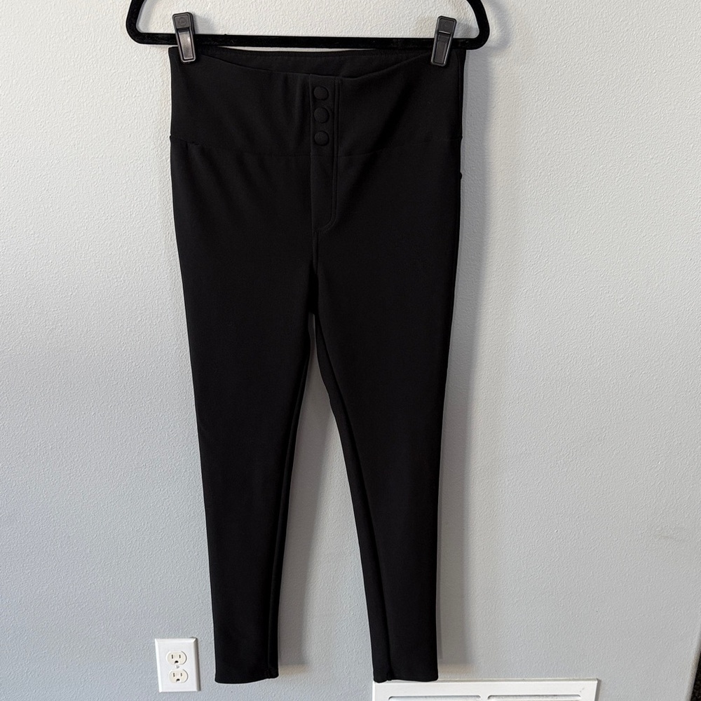 shosho Black High-Waist Button-Front Leggings